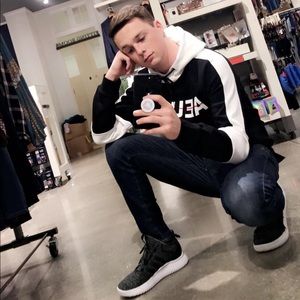 Meet your Posher, Isaiah